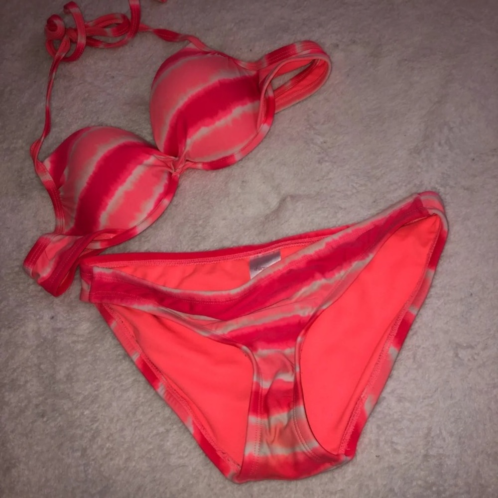 NWOT Bikini set!!!